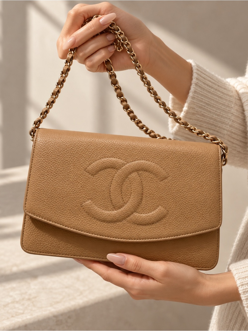Vtg CHANEL Tan caviar leather WOC Crossbody with Gold Chain